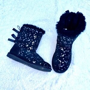 UGG Bailey Bow Moon & Star boots 4Y/6W